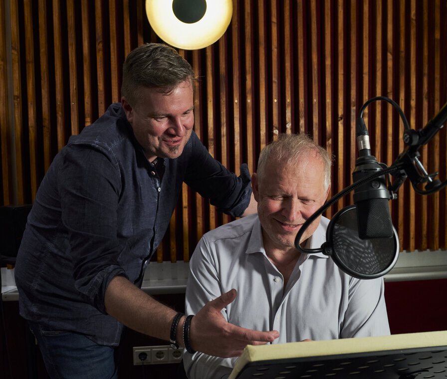 Axel Milberg liest den Bornholm-Krimi ”Sonne über Gudhjem“ von Michael Kobr